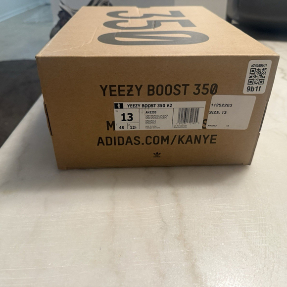Yeezy Boost 350 V2 Beluga 2.0 Size 13 - Picture 8 of 9